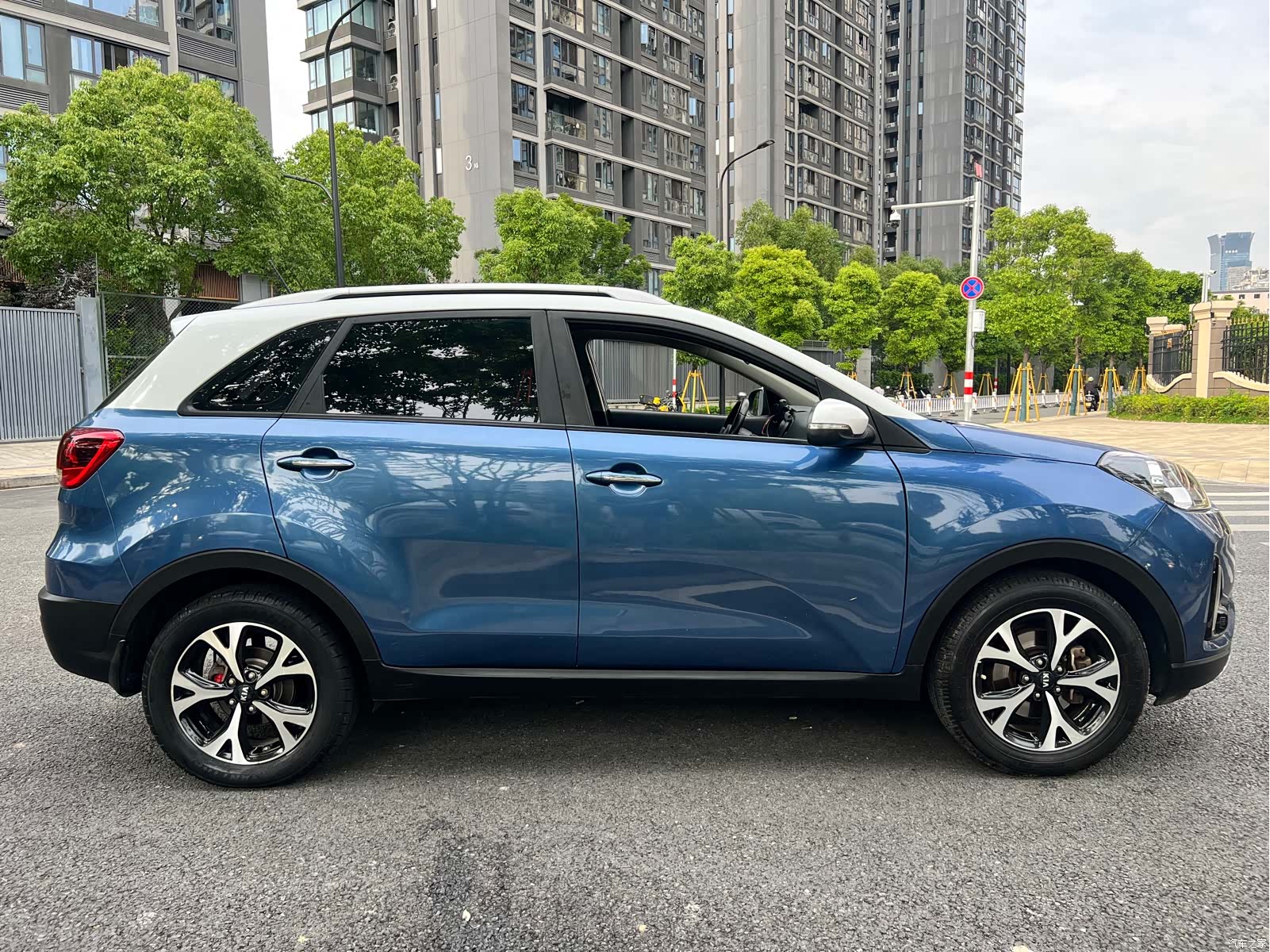 Kia KX3, 2017 4