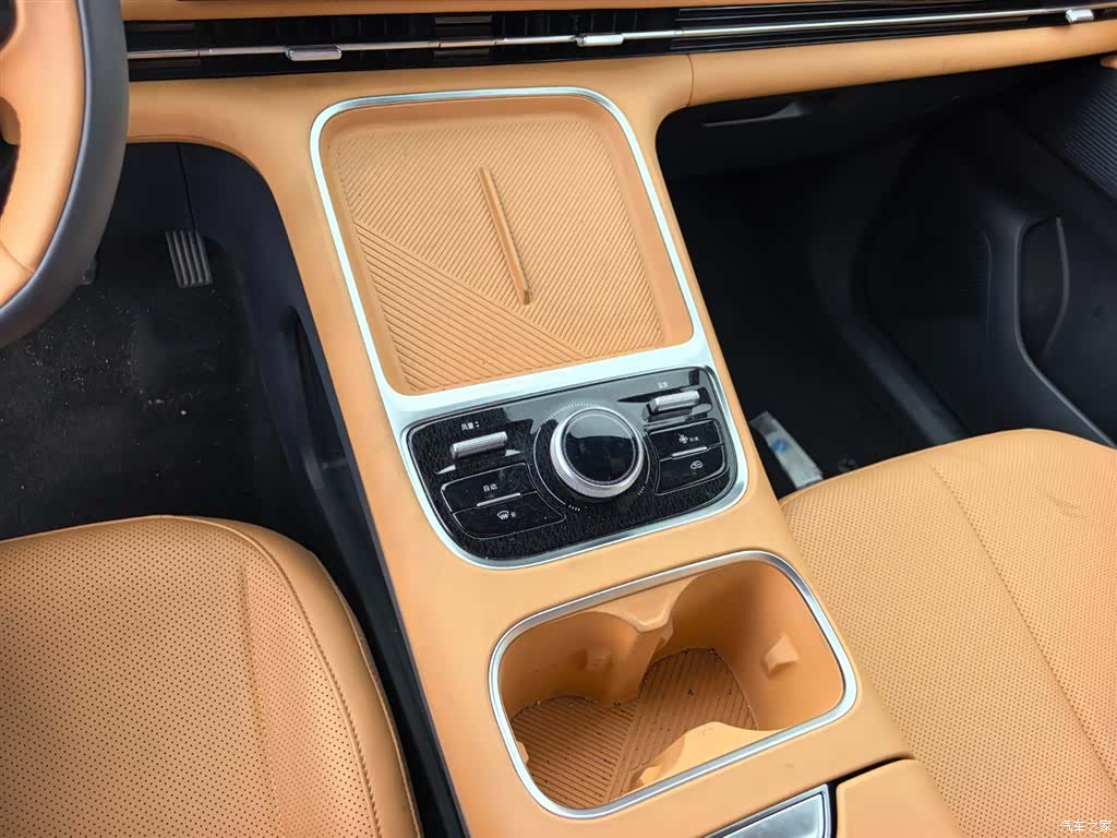 Geely 7, 2025 13