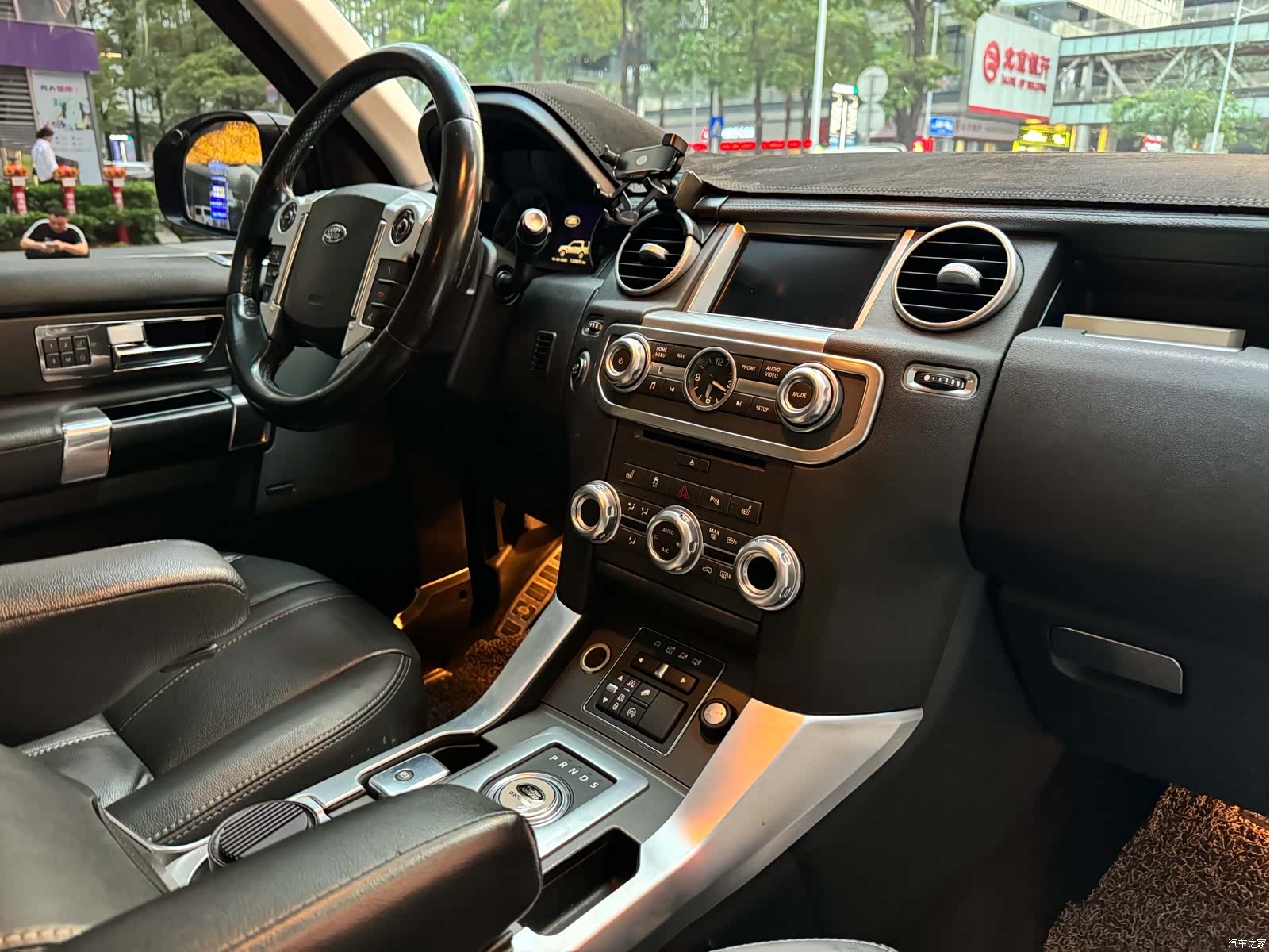 Land Rover Discovery, 2016 15