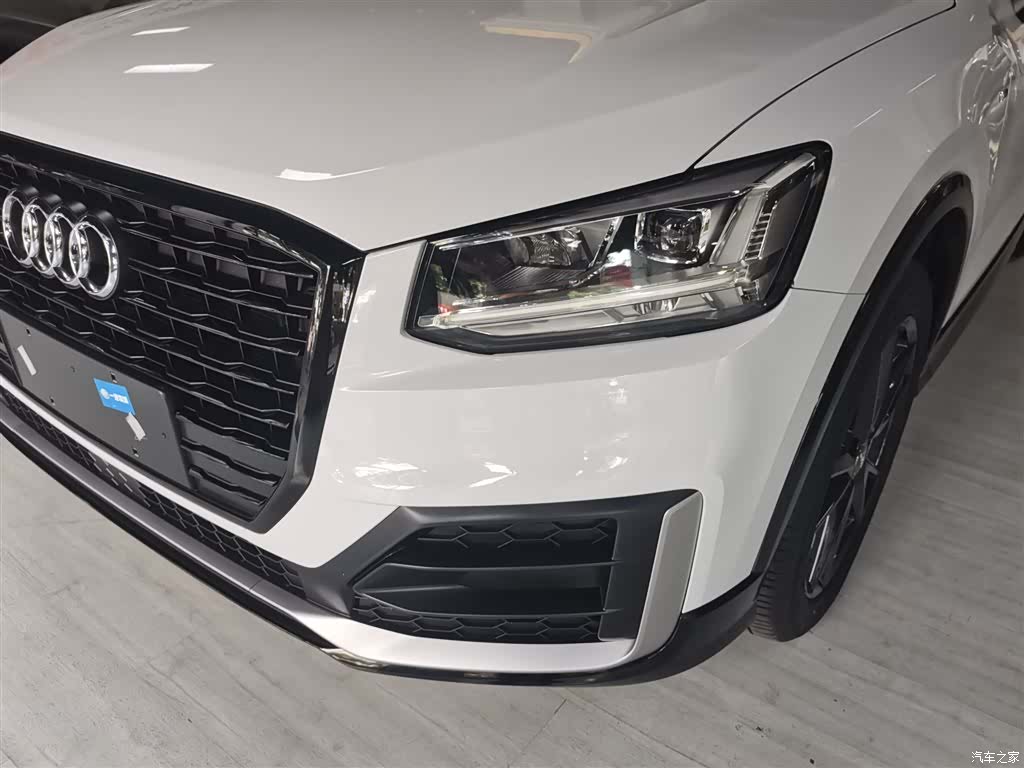 Audi Q2L, 2020 12