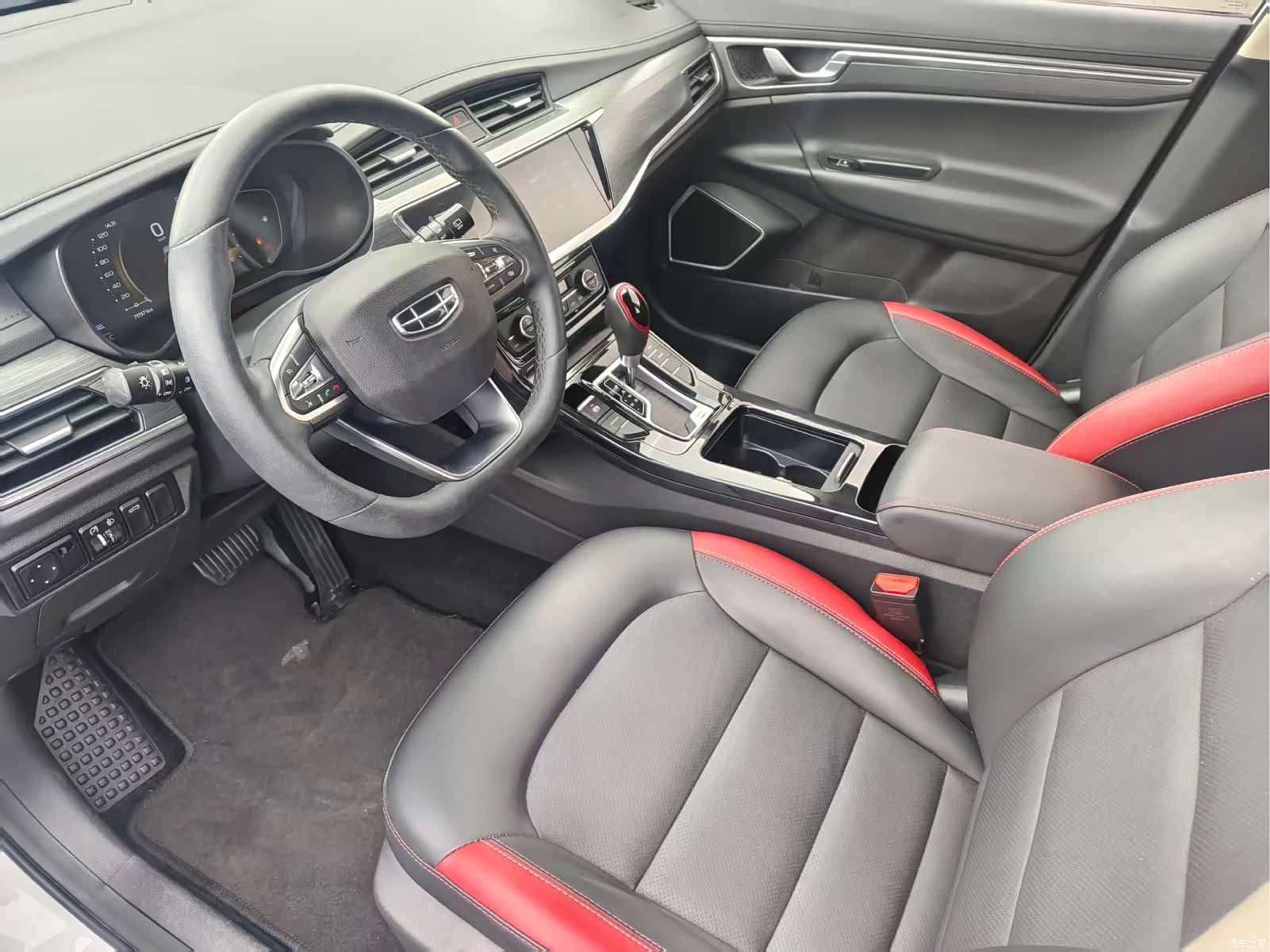 Geely Emgrand, 2020 11