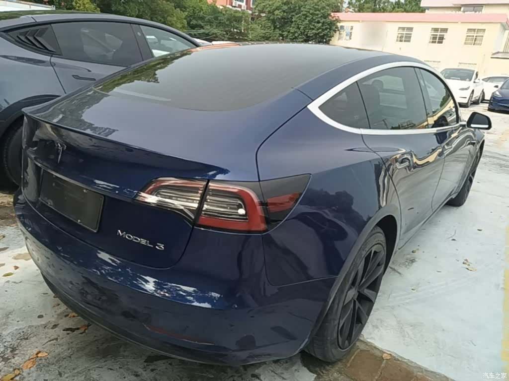 Tesla Model 3, 2020 7