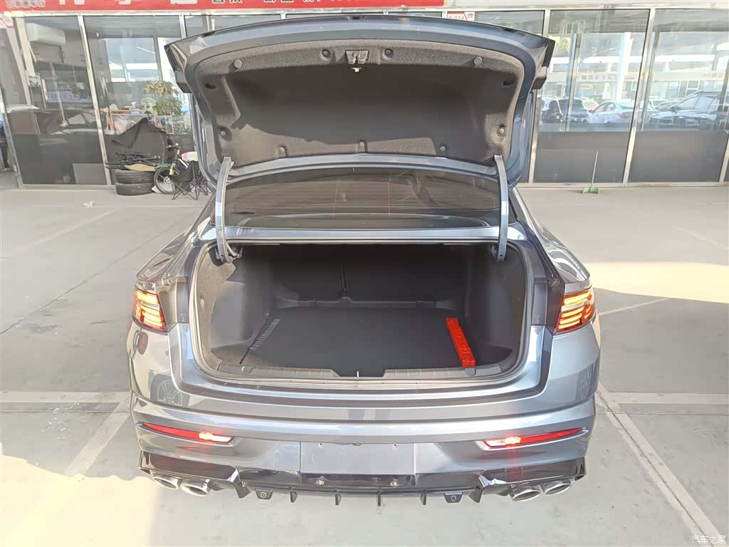 Geely Preface, 2024 15
