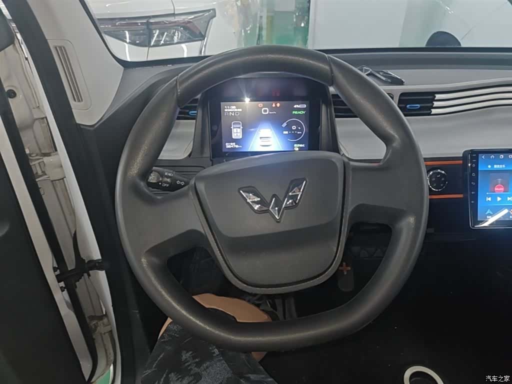 Wuling MINIEV, 2021 11