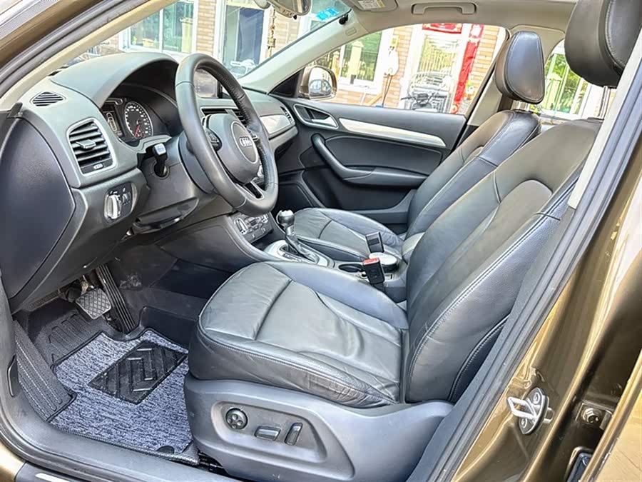 Audi Q3 2016, фото 8
