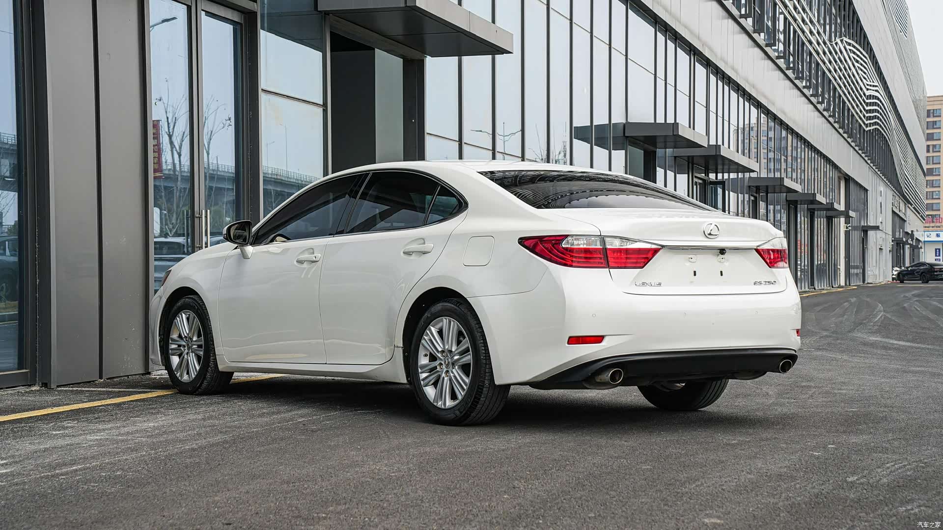 Lexus ES, 2013 6