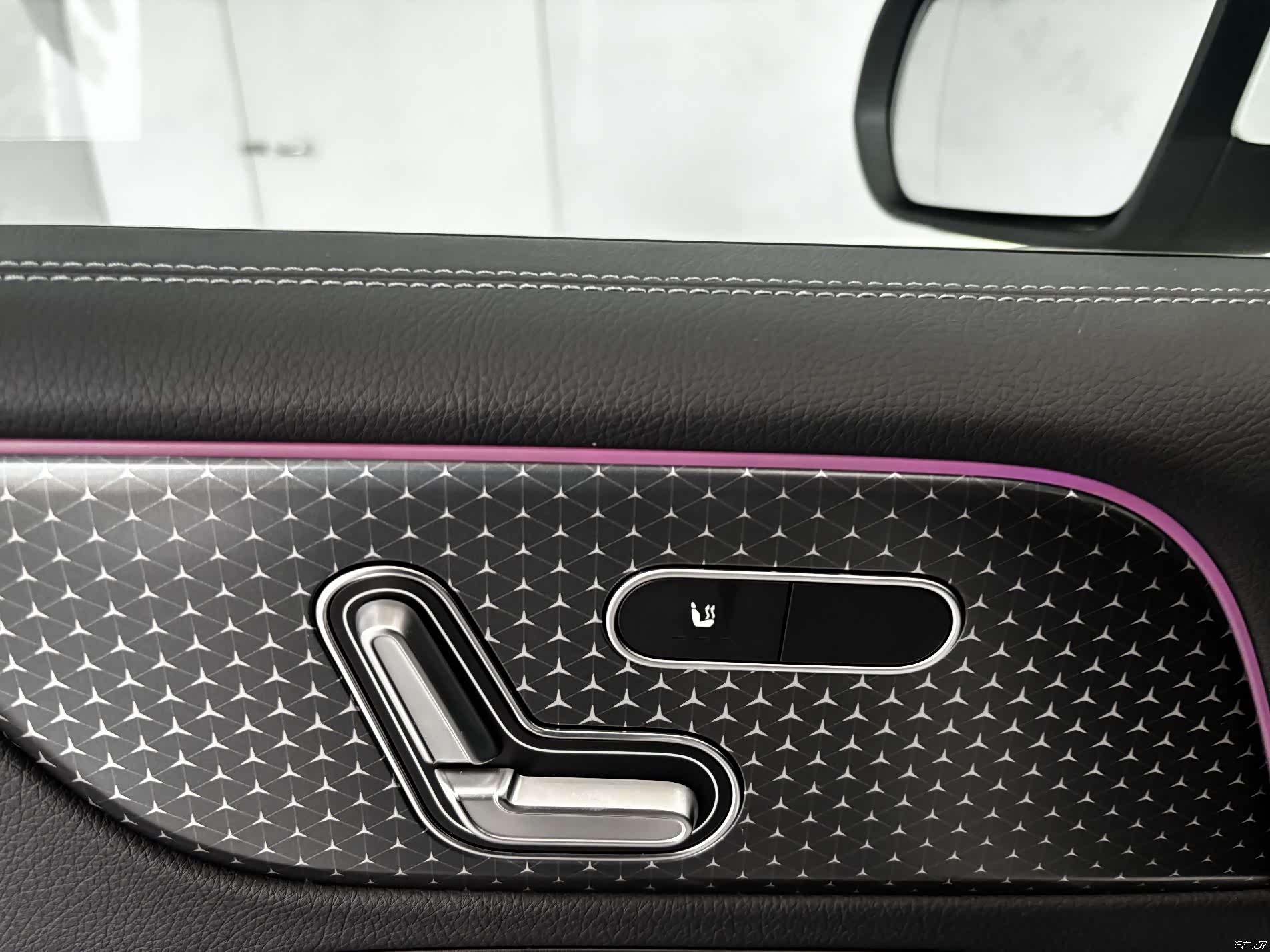 Mercedes-Benz GLB, 2025 11