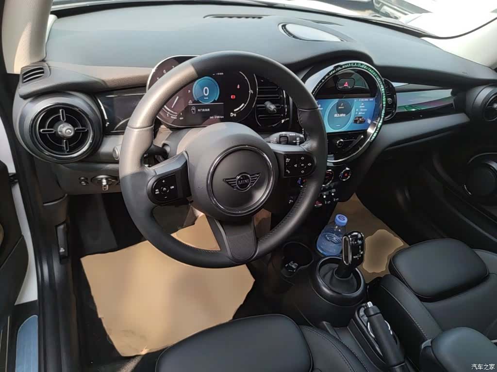 Mini Cooper, 2024 10