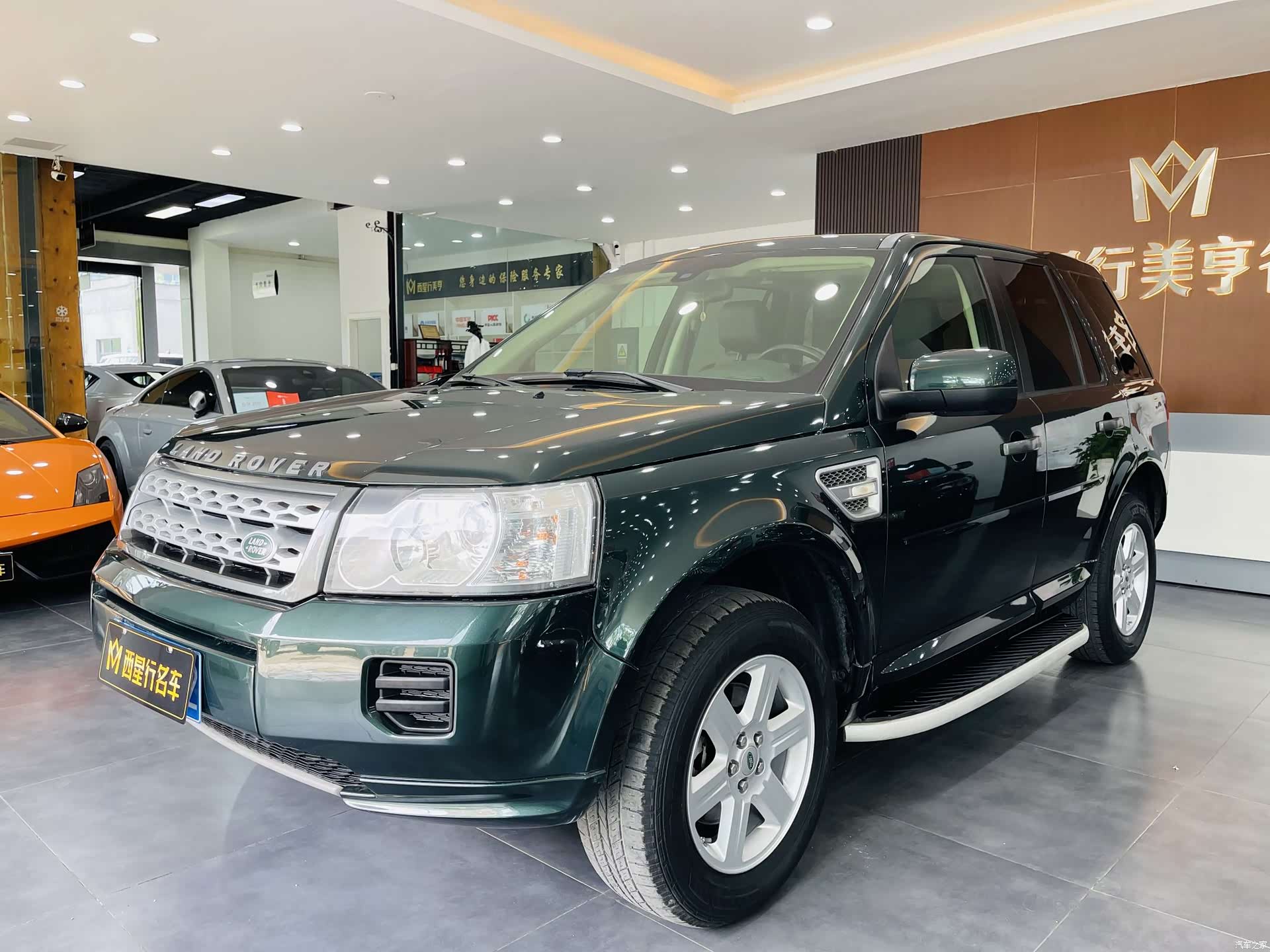 Land Rover i6, 2011 1