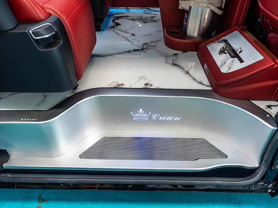 Toyota HIACE 2024, фото 29