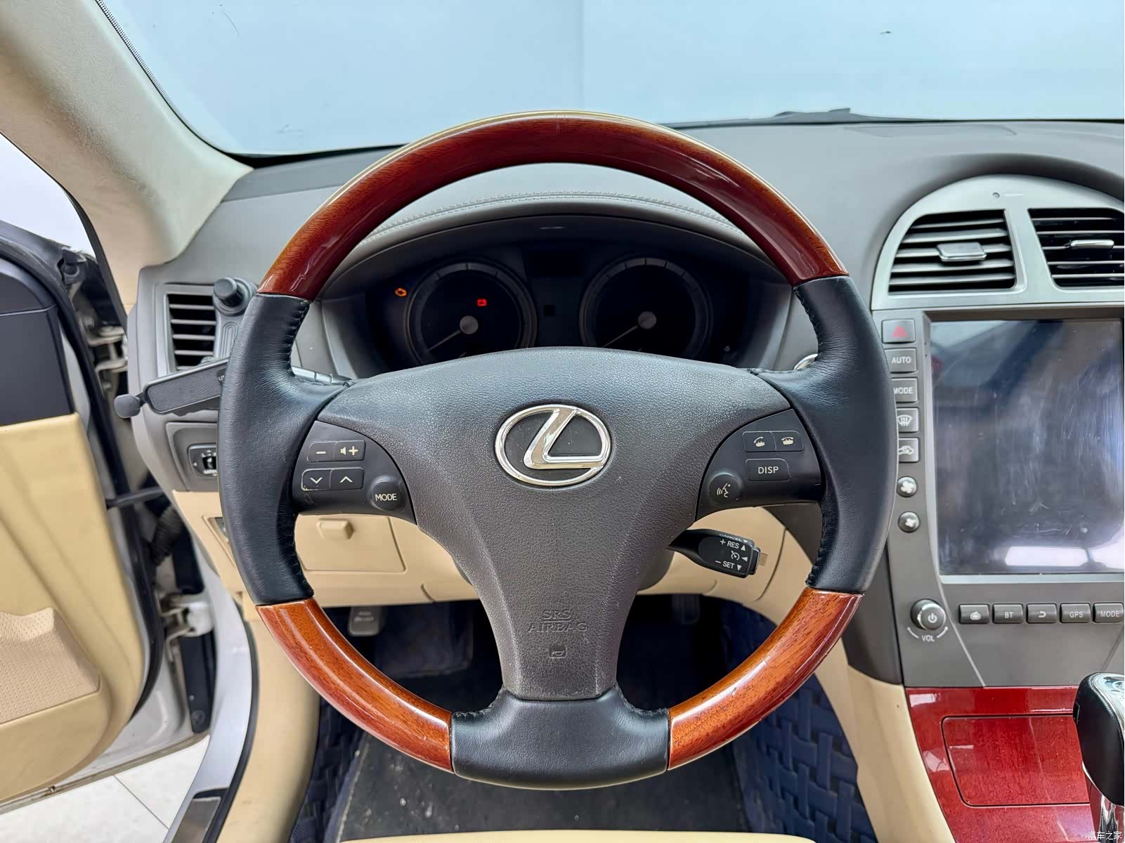 Lexus ES, 2008 16