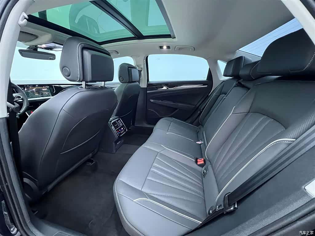 Volkswagen Passat, 2026 21