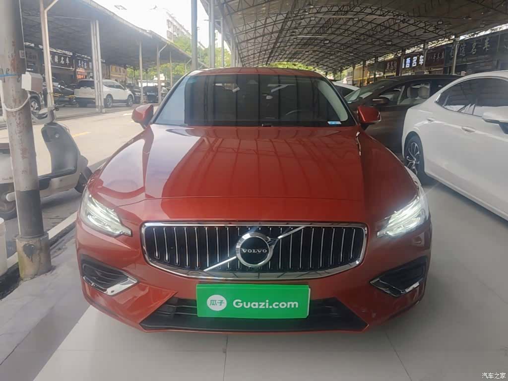 Volvo S60, 2021 3