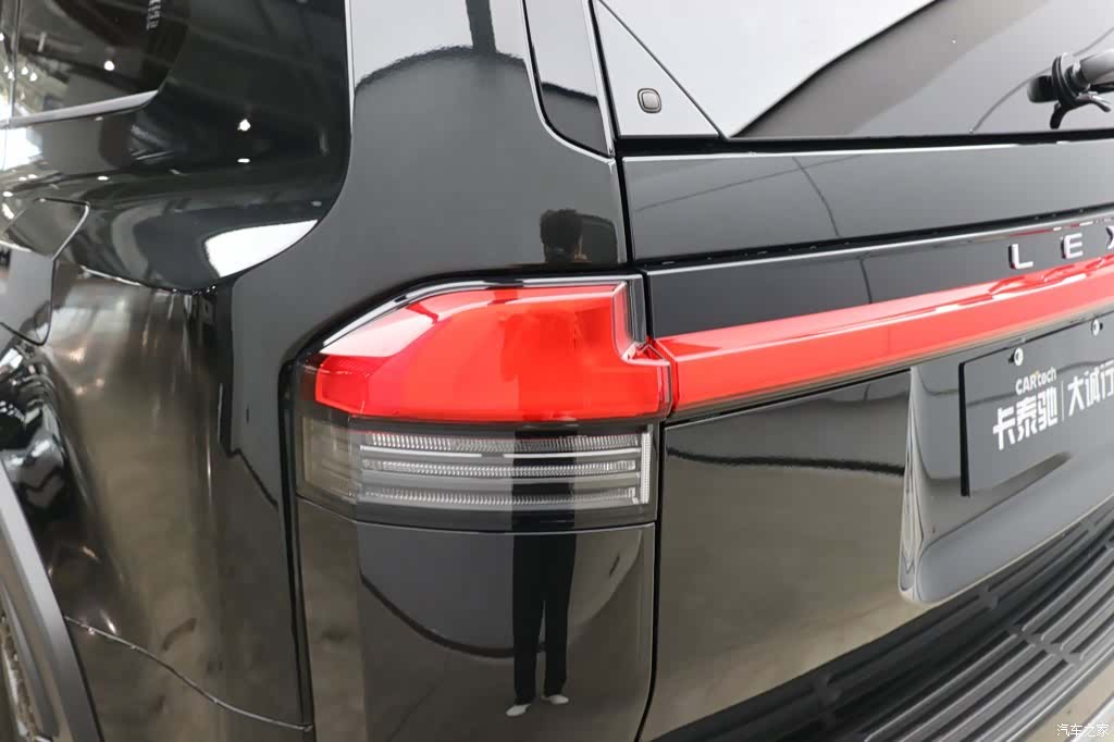 Lexus GX, 2025 28