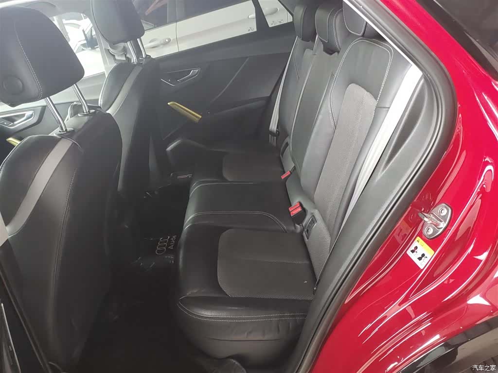 Audi Q2L, 2019 12