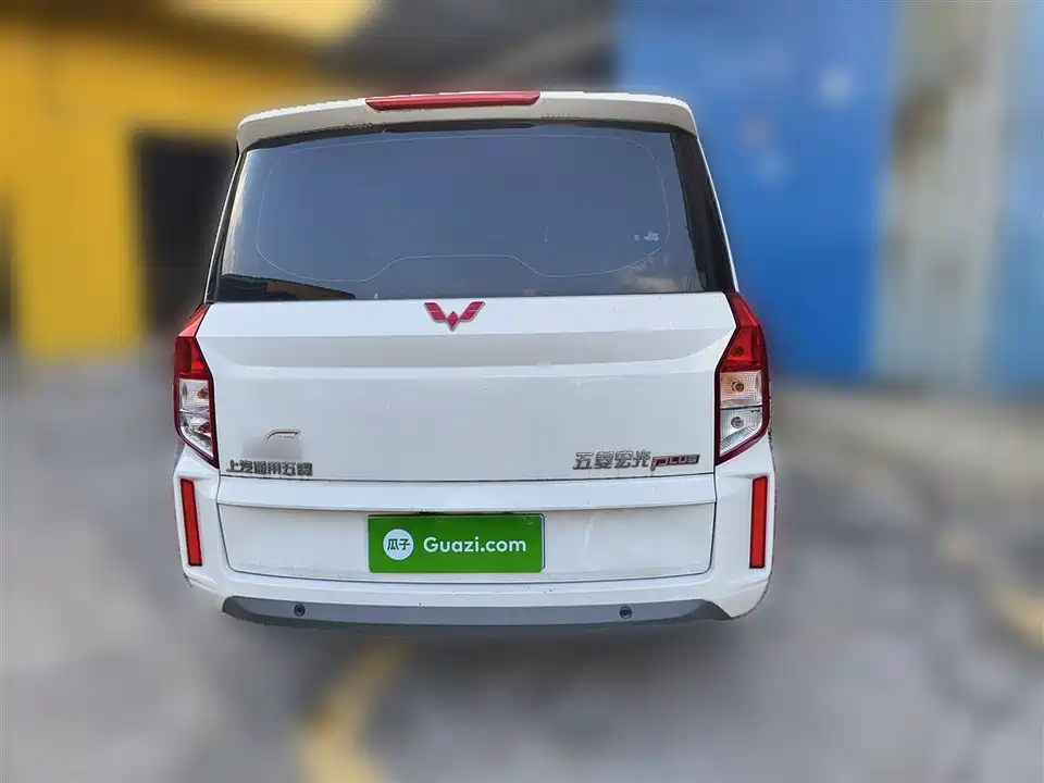 Wuling Wuling Hongguang PLUS