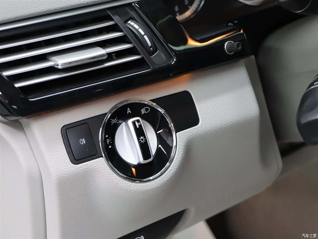 Mercedes-Benz E-Class, 2010 23
