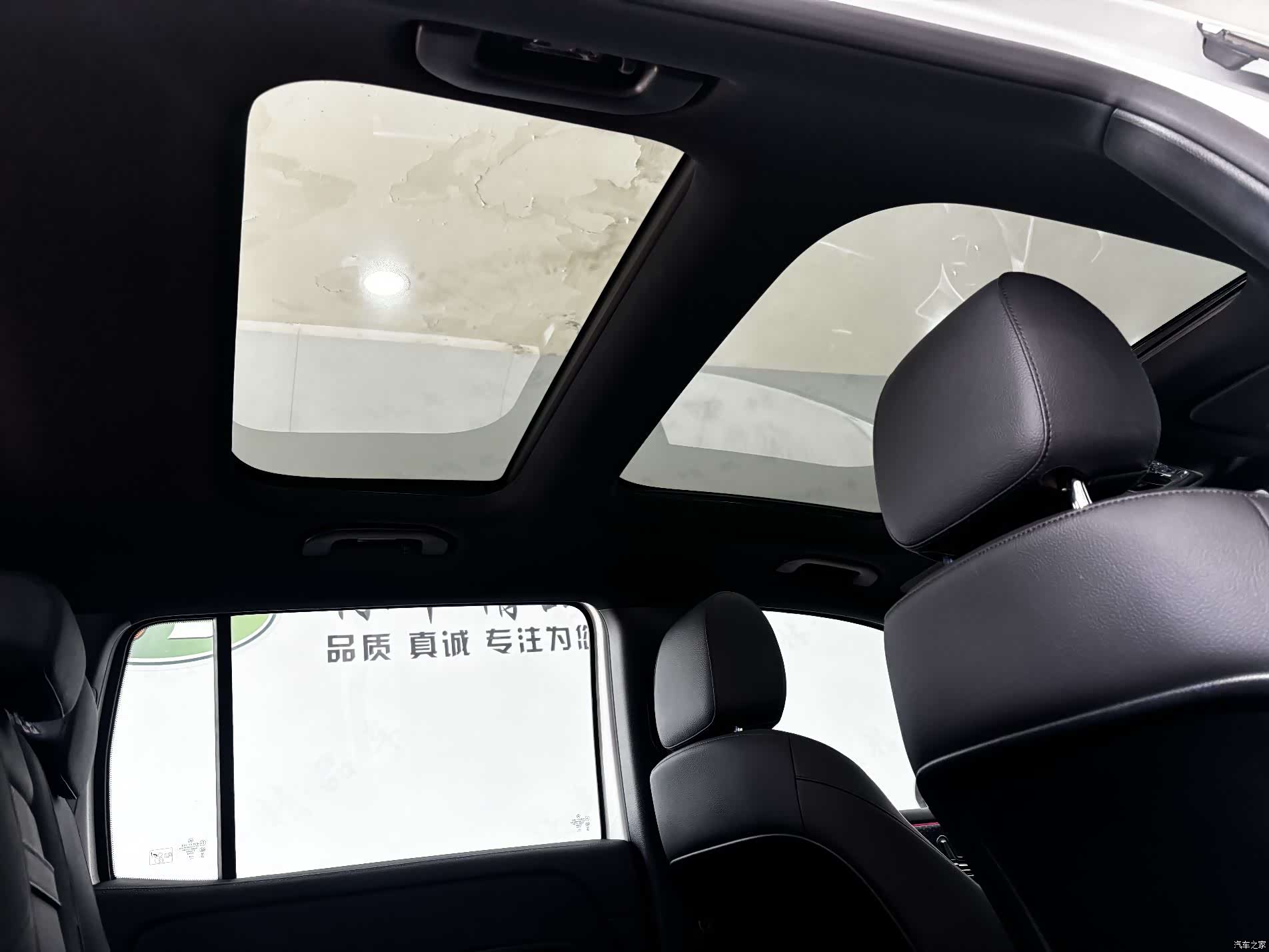 Mercedes-Benz GLB, 2025 30