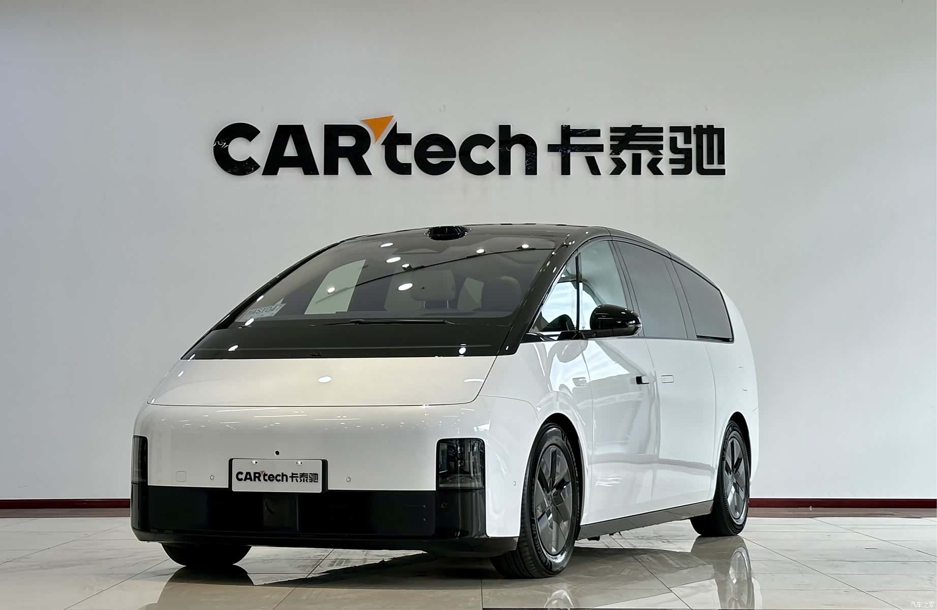 Li Auto MEGA, 2025 1