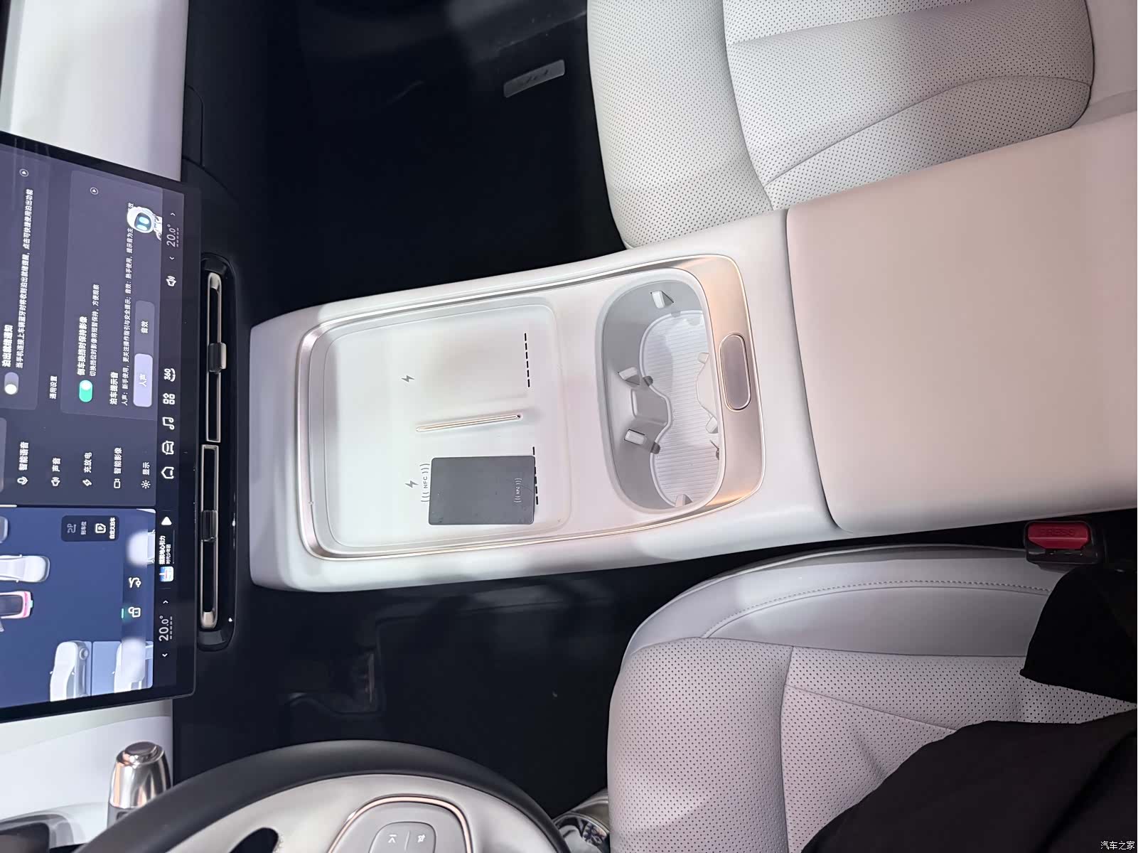 Xpeng P7, 2025 10