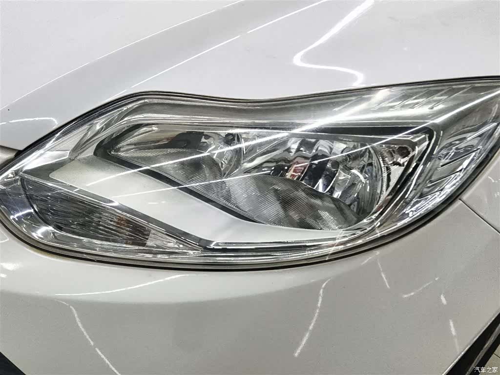 Ford Focus, 2015 24