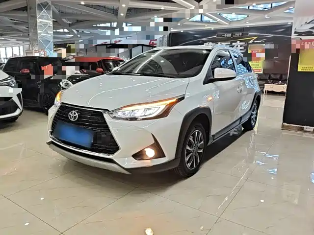 Toyota YARiS L 2022 — купить из Китая под заказ