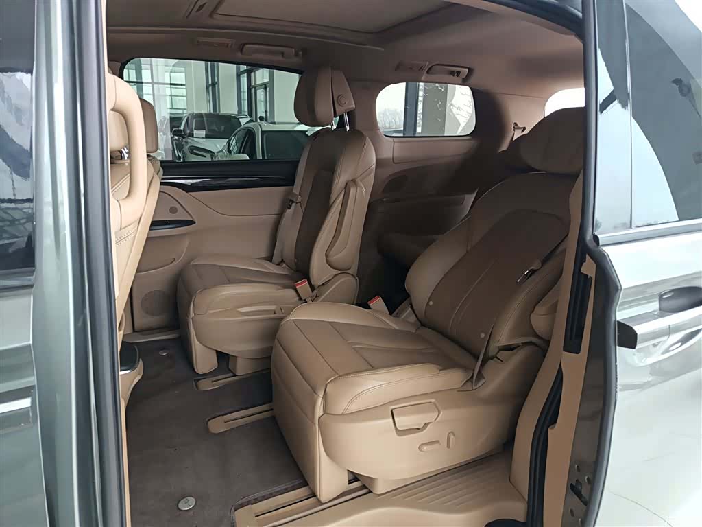 Buick GL8, 2017 17