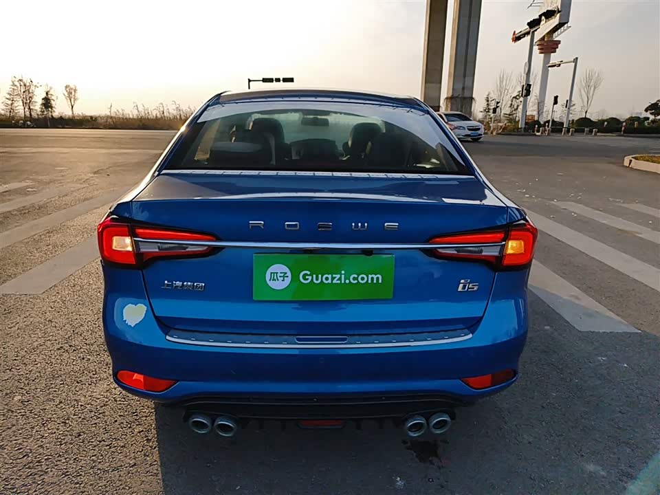 Roewe i5