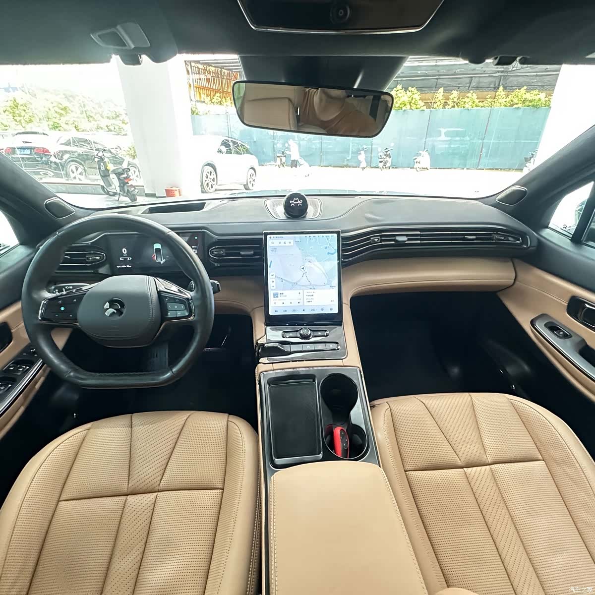 NIO ES8, 2021 15