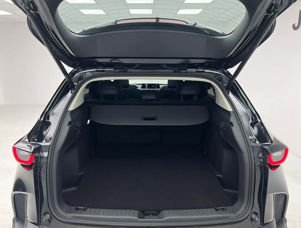 Mazda CX-50, 2023 13