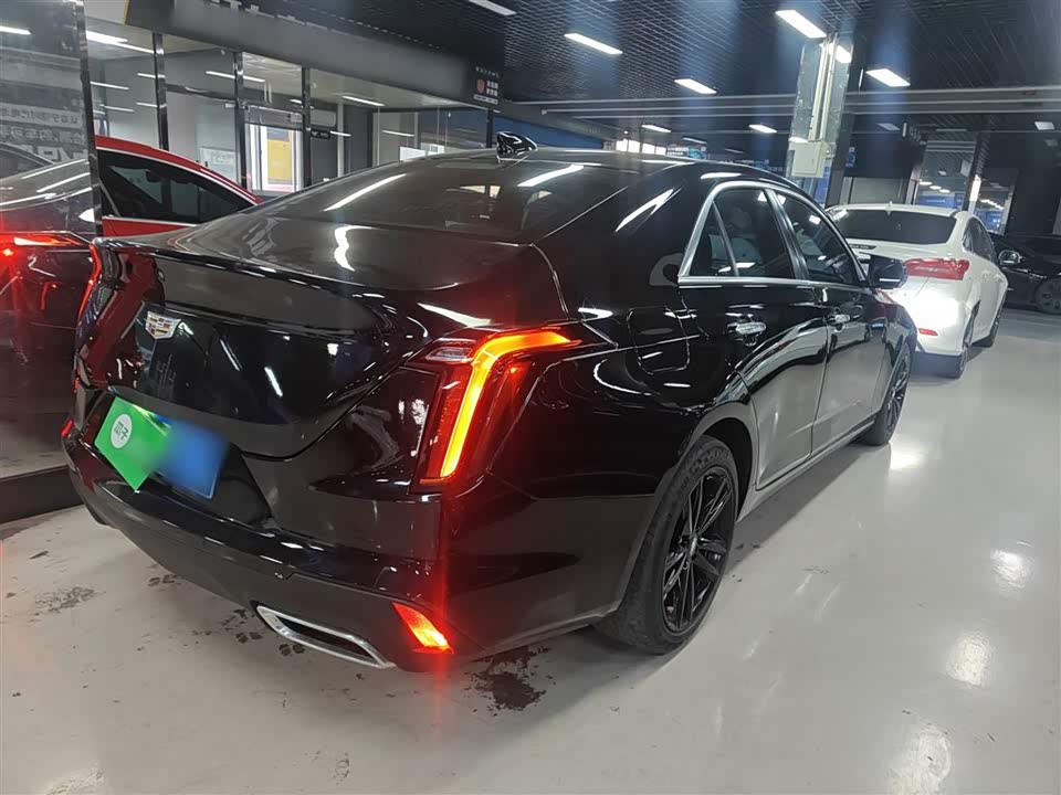 Cadillac CT4