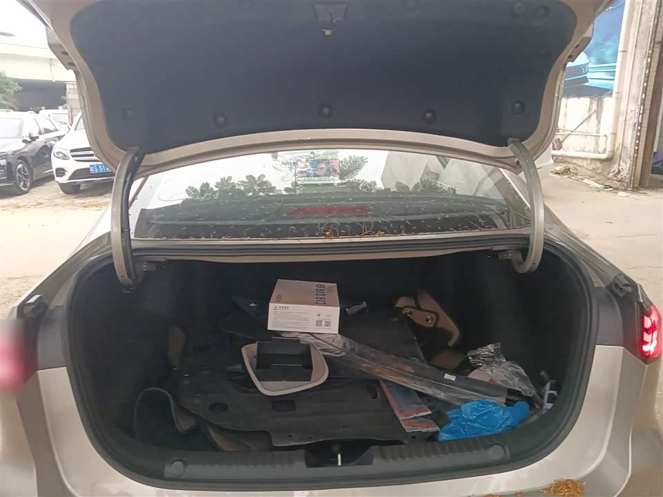 Geely Galaxy Galaxy Sparkle 6