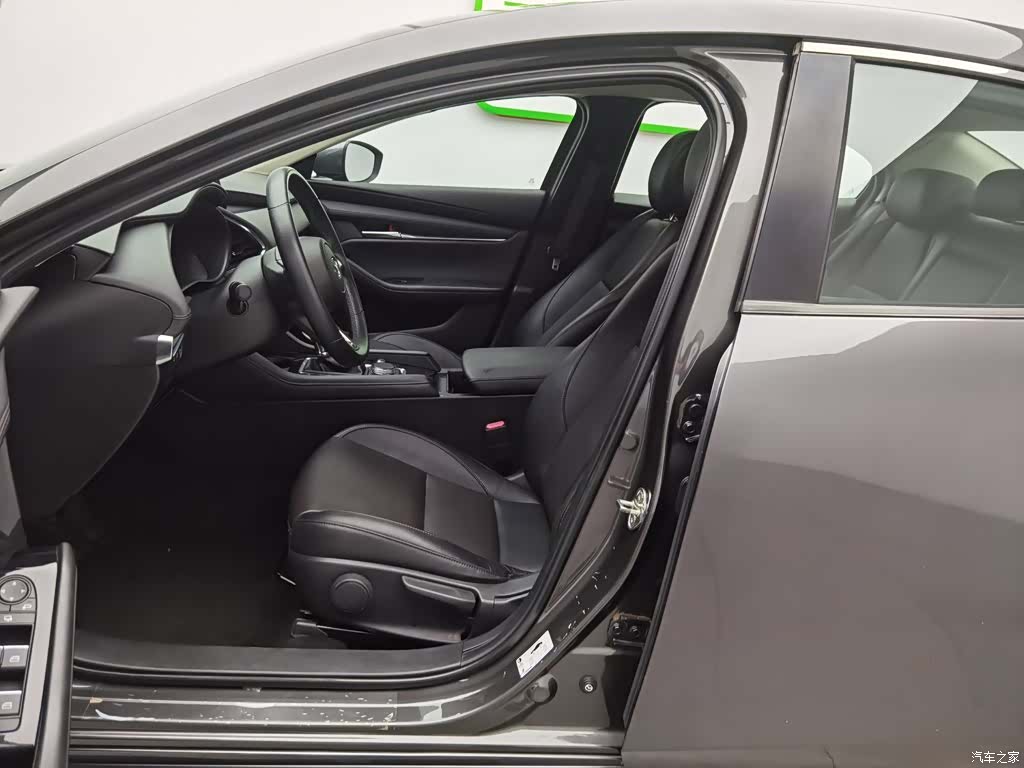 Mazda Mazda3, 2020 10