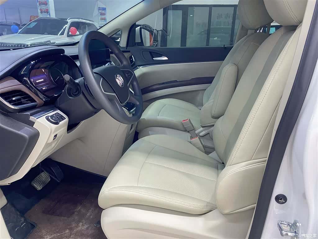 Buick GL8, 2020 8
