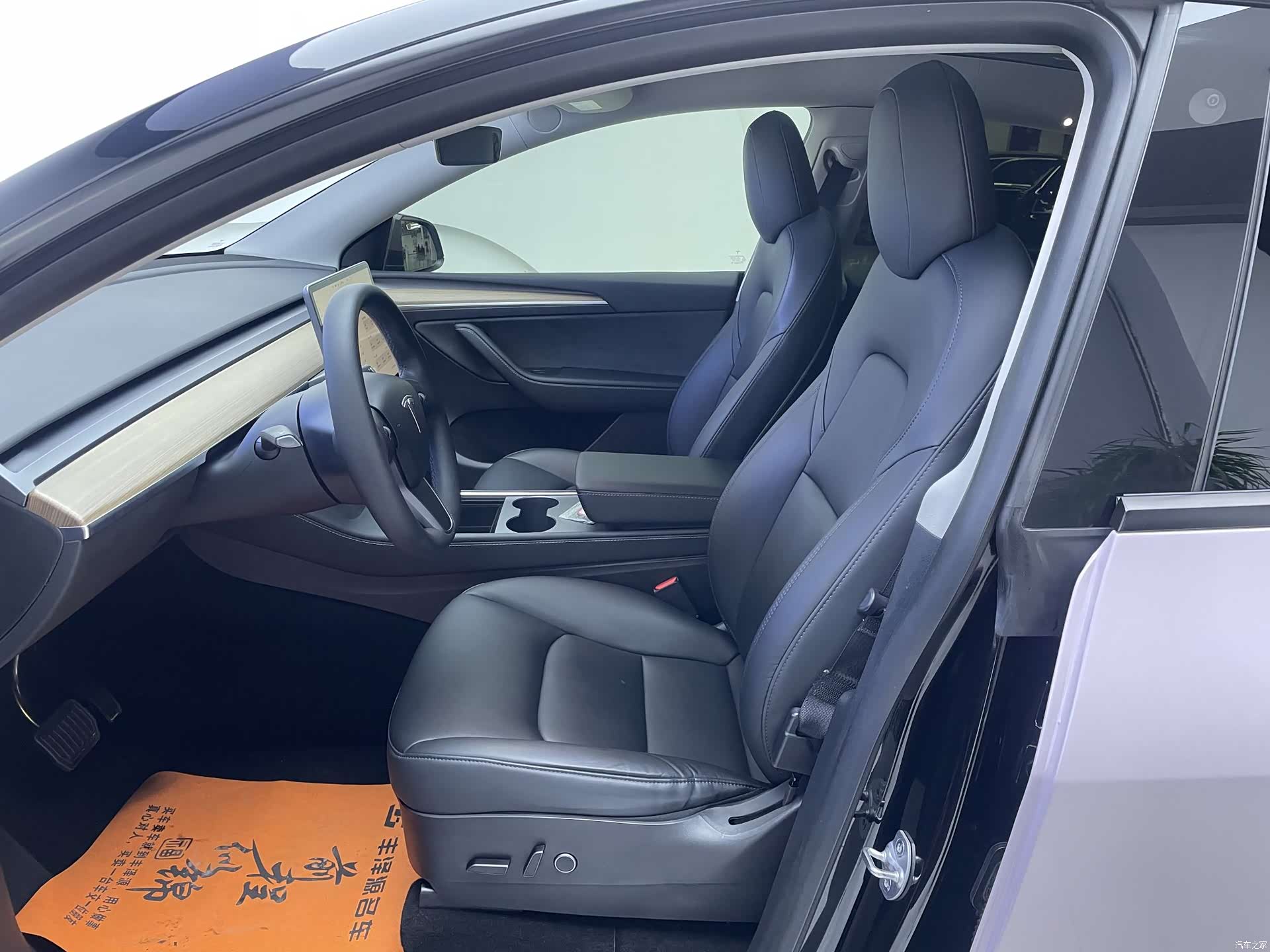 Tesla Model Y, 2022 7