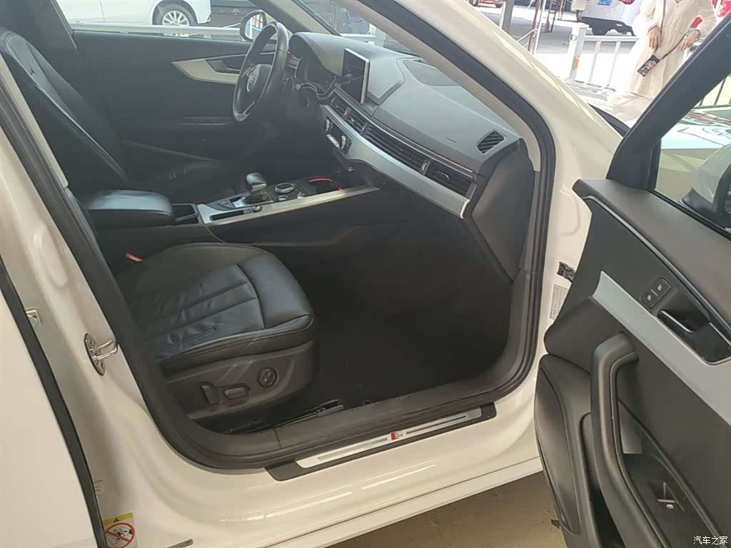 Audi A4L, 2019 25
