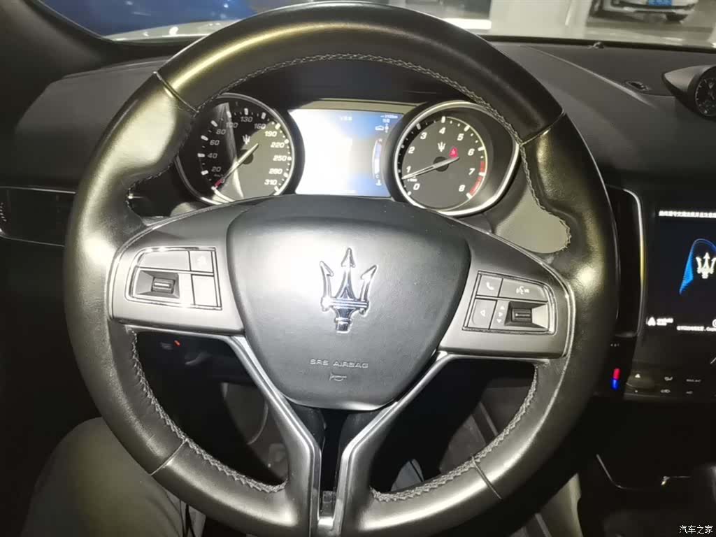 Maserati Levante, 2018 11