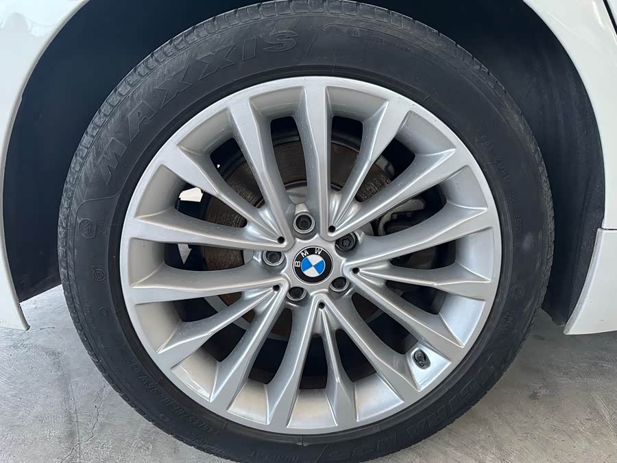BMW 5 Series 2018, фото 17