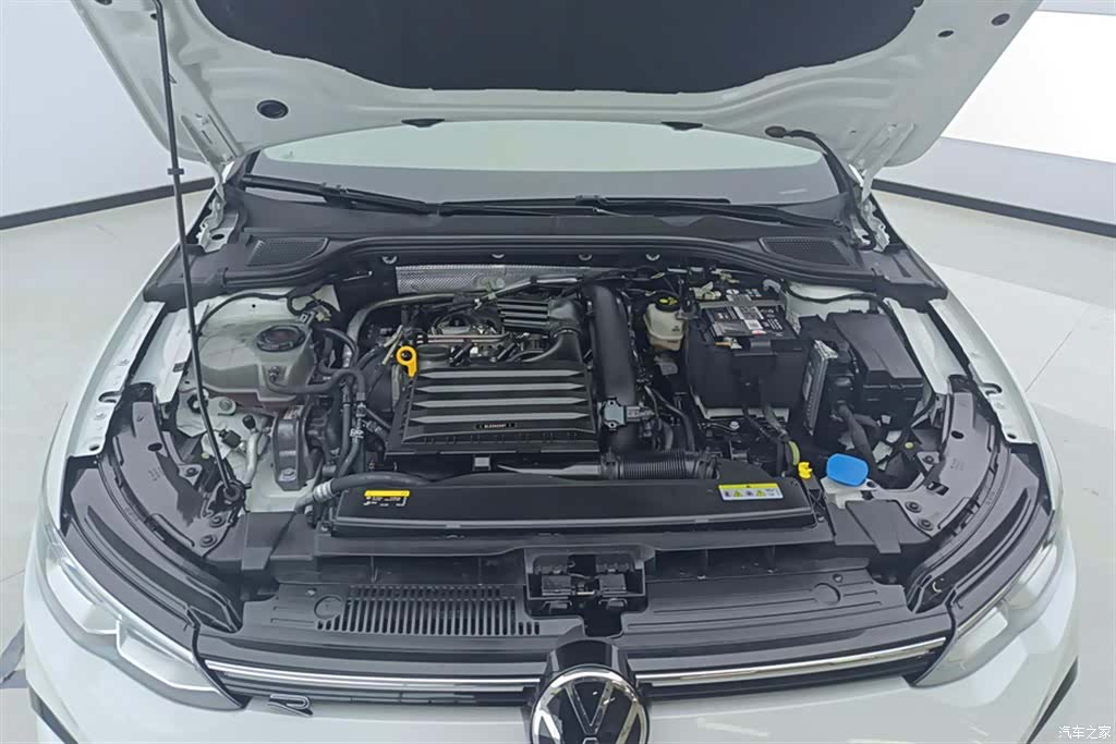 Volkswagen Golf, 2024 10
