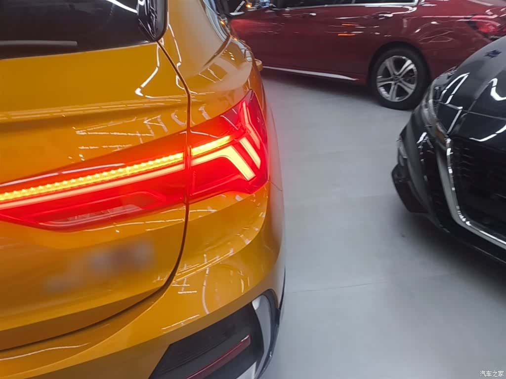 Audi Q3, 2021 8
