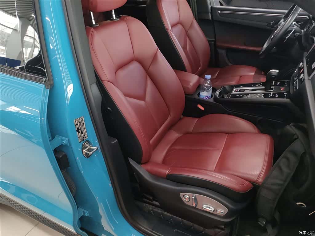 Porsche Macan, 2022 25