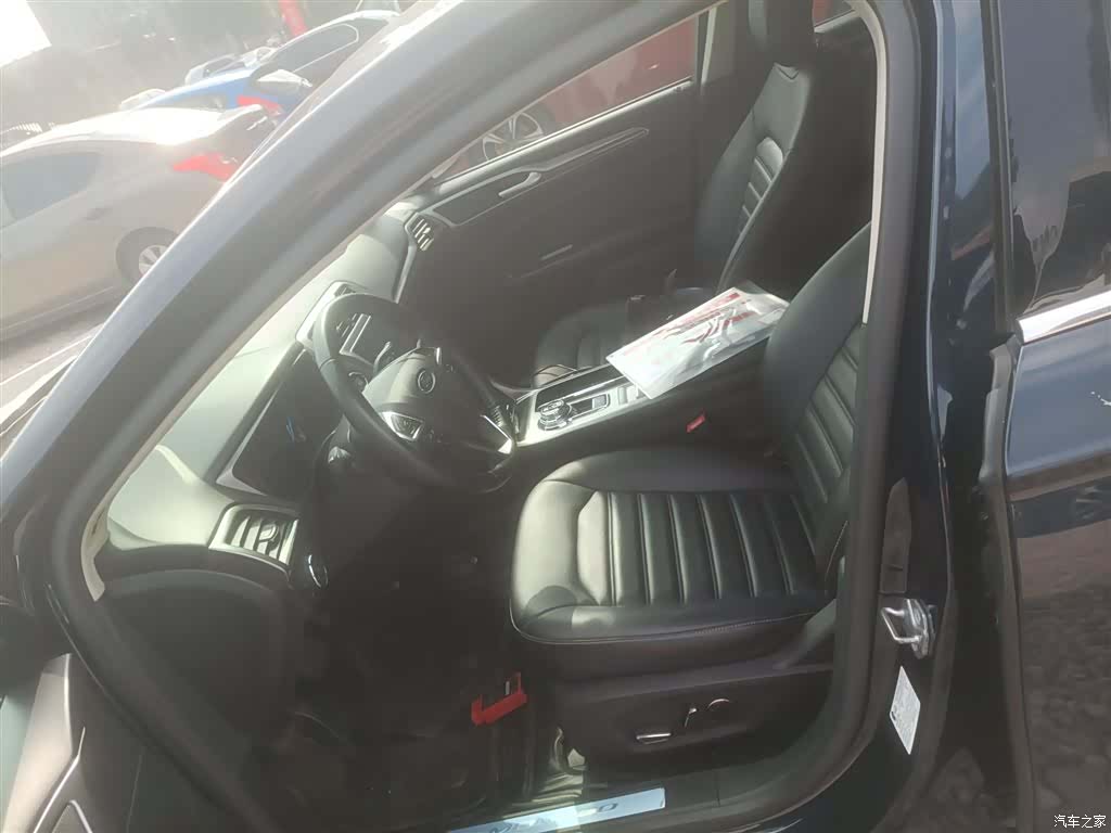 Ford Mondeo, 2022 15