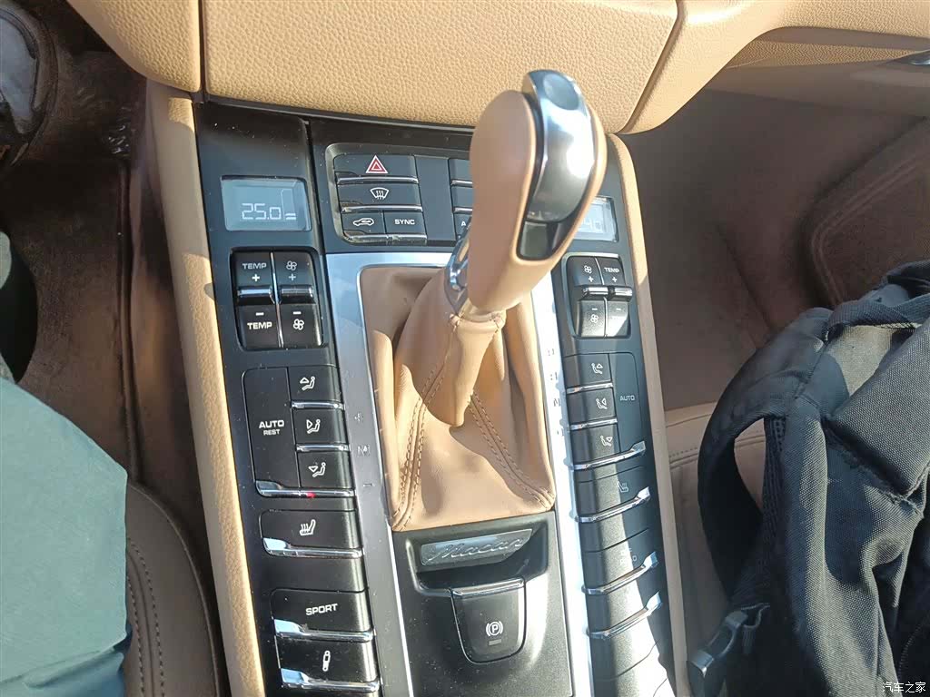 Porsche Macan, 2016 10