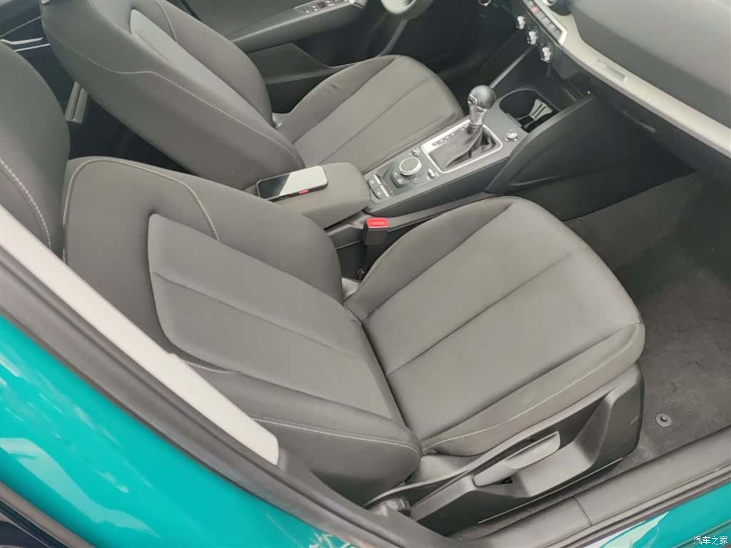Audi Q2L, 2021 25