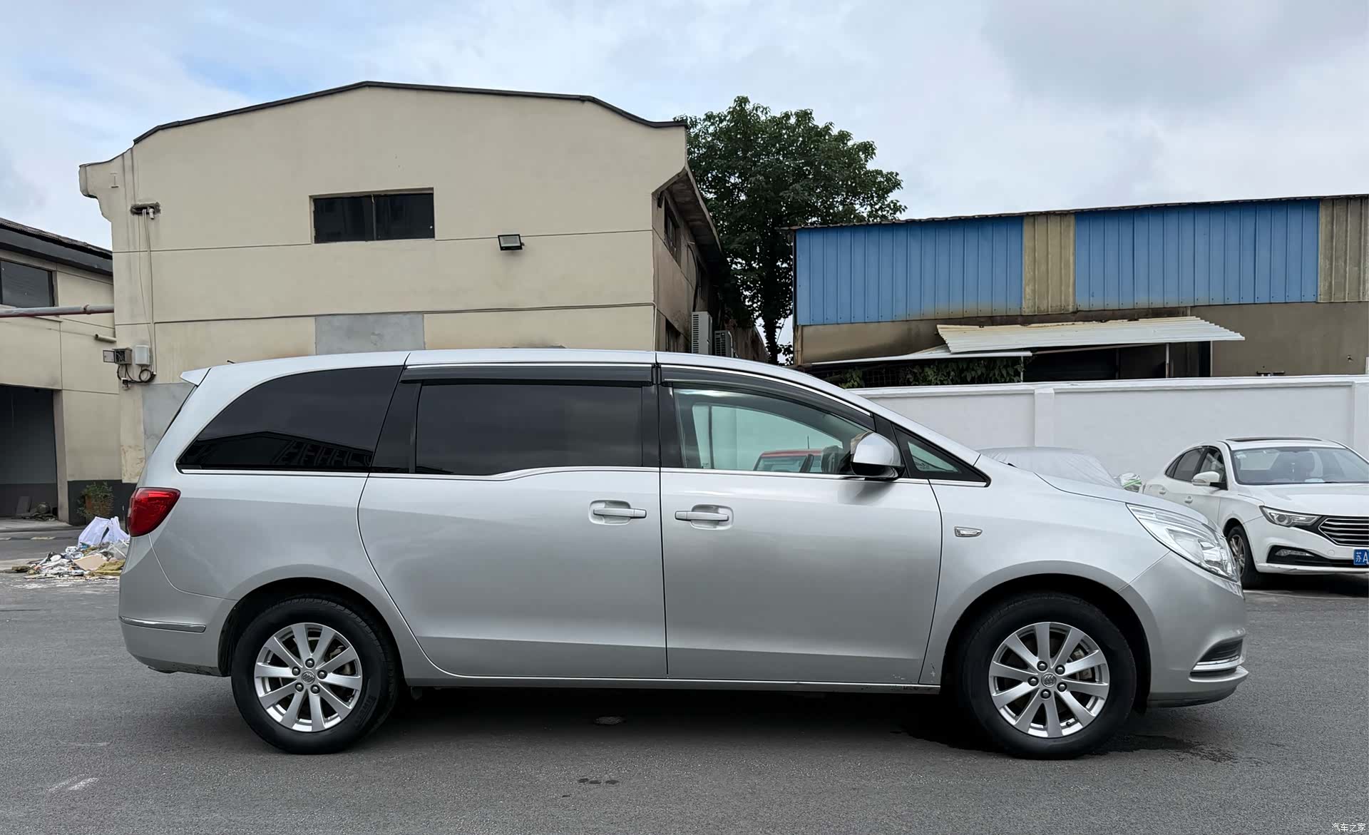 Buick GL8, 2017 12