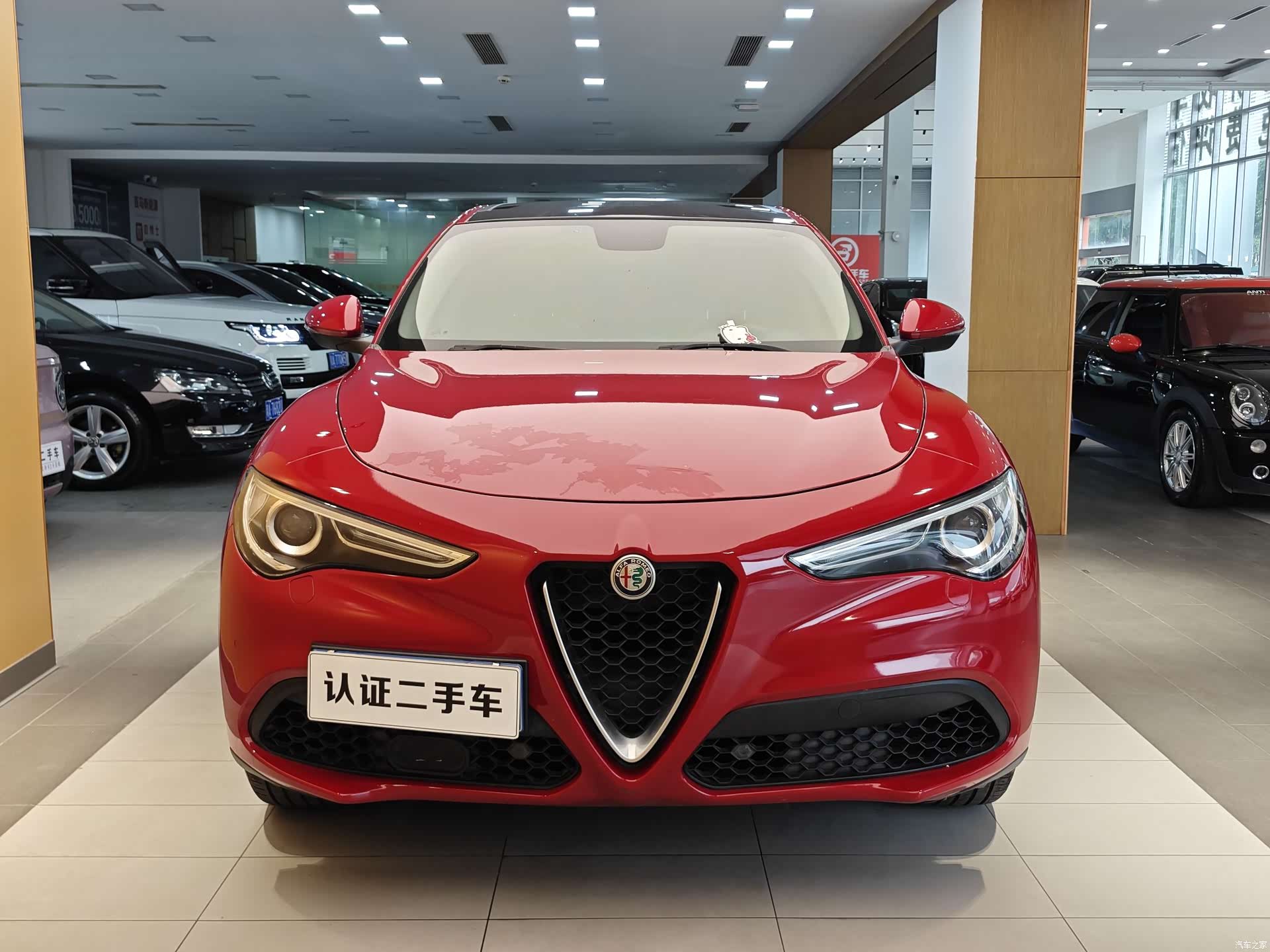 Alfa Romeo Stelvio, 2019 3