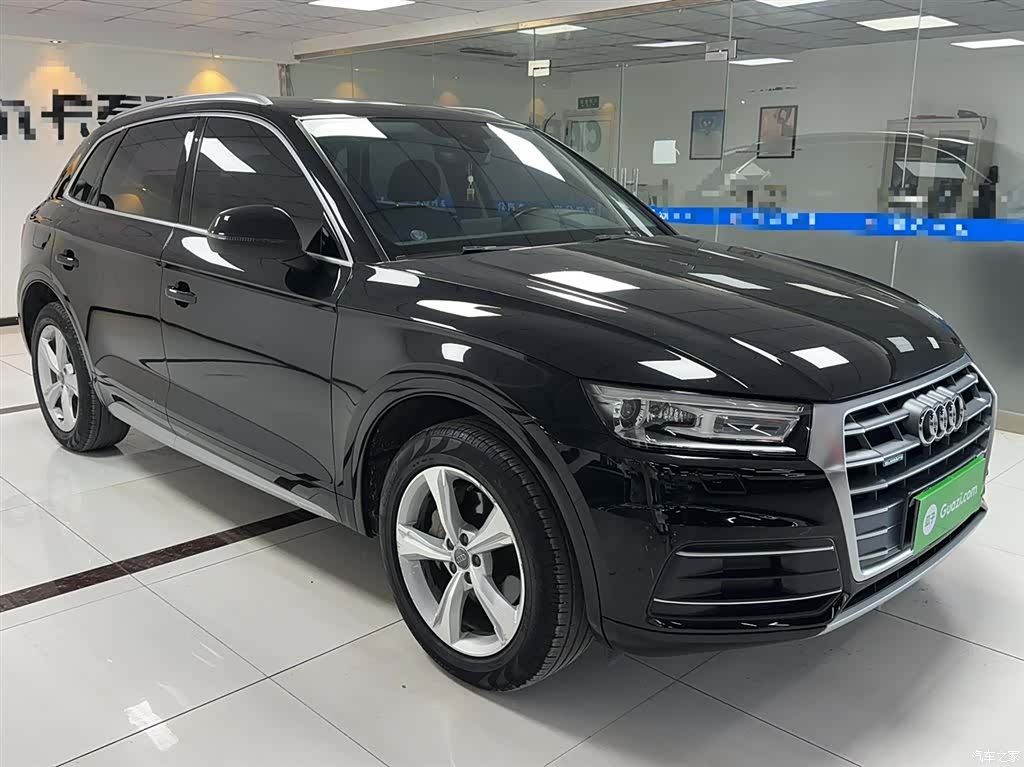 Audi Q5L, 2018 11