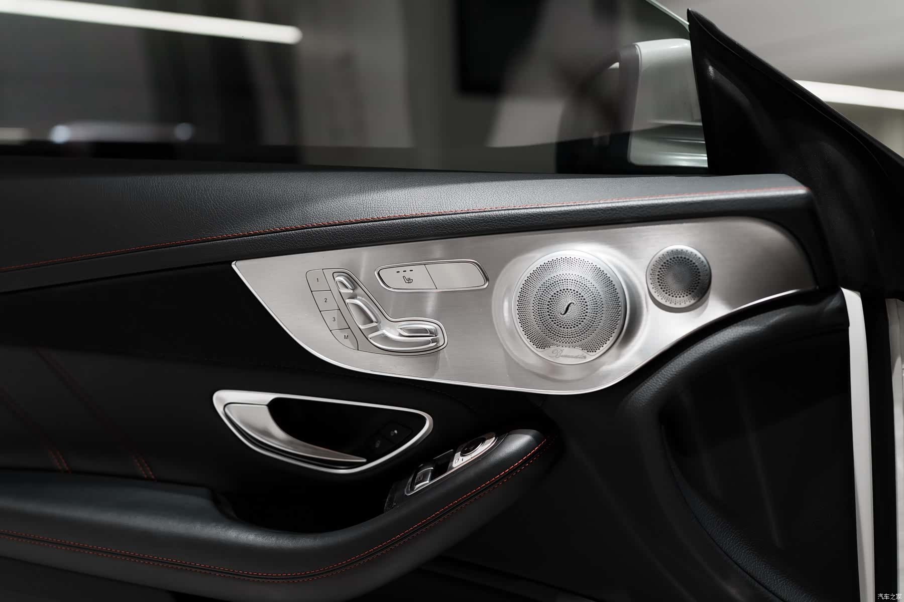 Mercedes-Benz C-Class, 2018 12