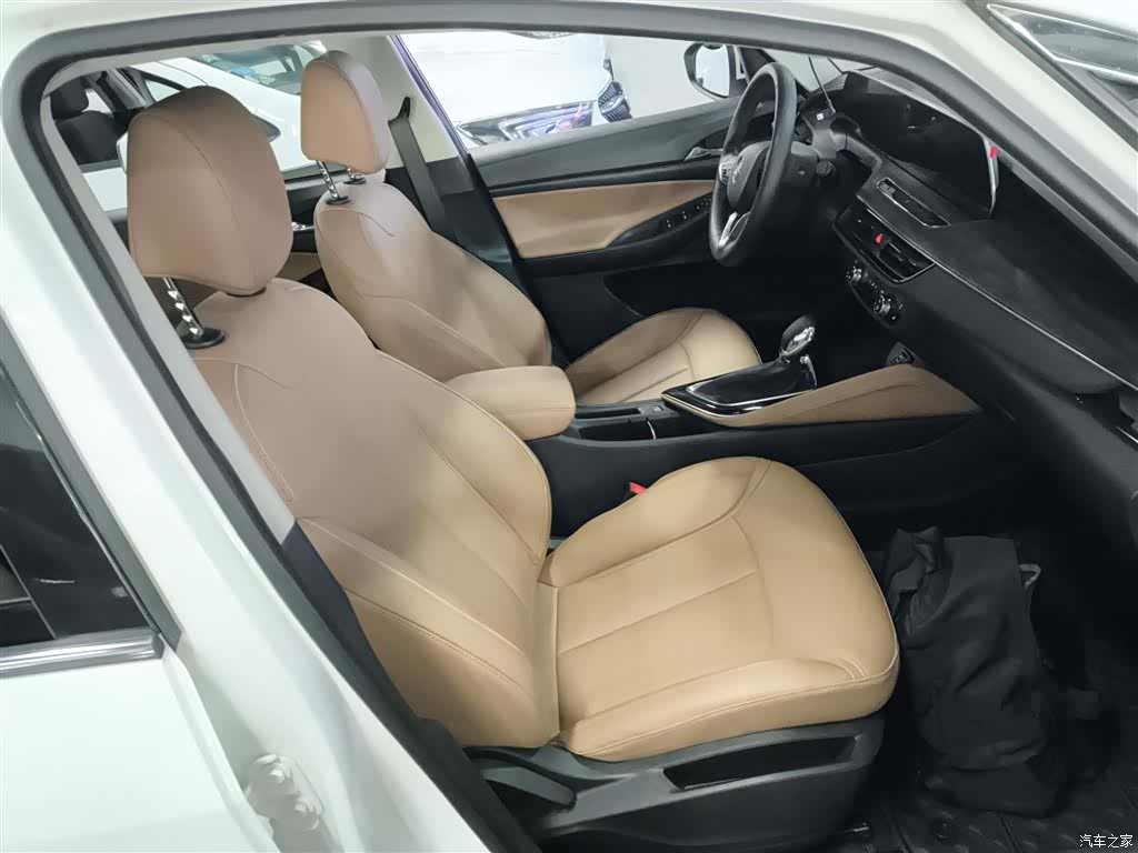 Buick GL6, 2022 24