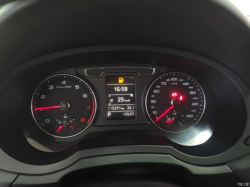 Audi Q3, 2017 12